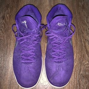 Kobe AD mid TB size 14.5 (fits like 14)